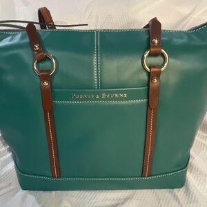 NWT Dooney and Bourke Tilly Tote - Green